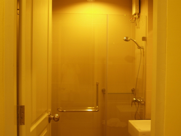 Imagen de la habitación del Hotel Dheva Residences Suites. Foto 5