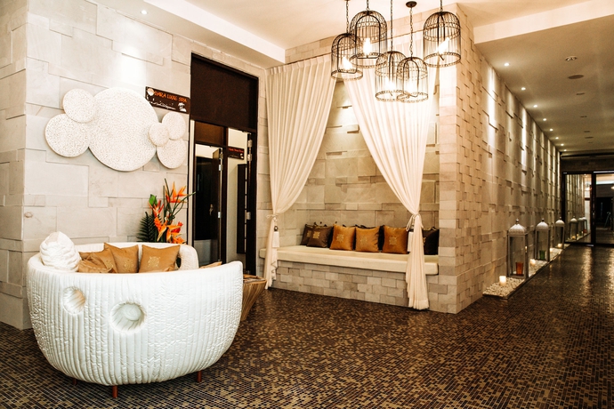 Imagen de los interiores del Hotel Dhevan Dara Beach Villa. Foto 12