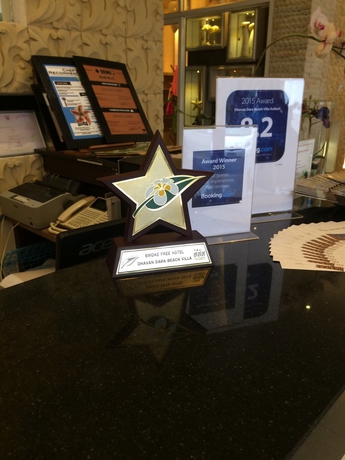 Imagen de los interiores del Hotel Dhevan Dara Beach Villa. Foto 14