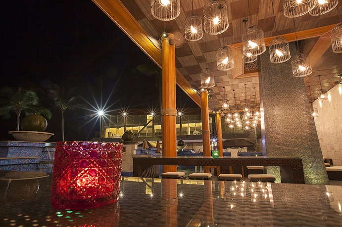 Imagen de la piscina del Hotel Dhevan Dara Beach Villa. Foto 16