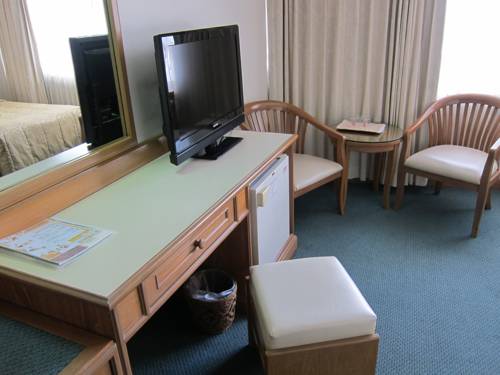 Imagen de la habitación del Hotel Dhevaraj. Foto 4