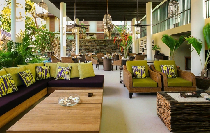 Imagen del bar/restaurante del Hotel Dhevatara Beach. Foto 1
