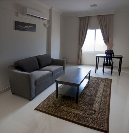 Imagen del bar/restaurante del Hotel Dhilal Apartments. Foto 4