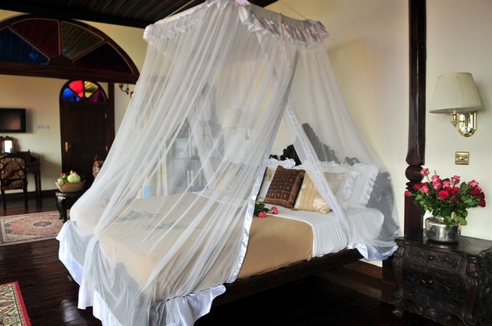 Imagen de la habitación del Hotel Dhow Palace. Foto 5