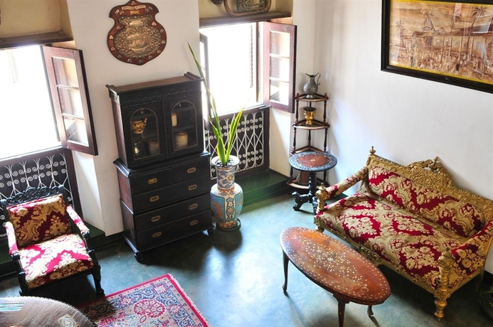 Imagen de los interiores del Hotel Dhow Palace. Foto 10