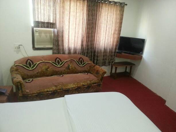 Imagen general del Hotel Dhruv Palace. Foto 8