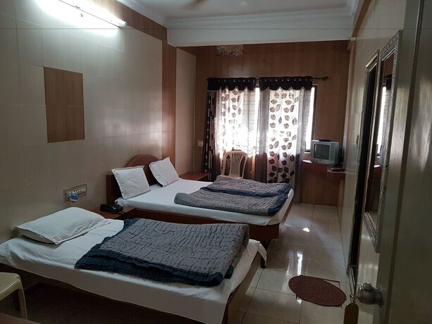 Imagen general del Hotel Dhruv Palace. Foto 1