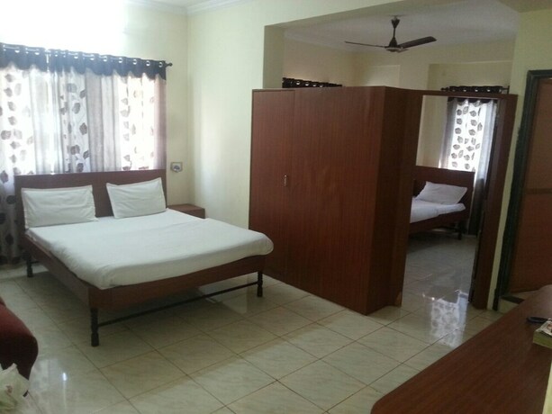 Imagen de la habitación del Hotel Dhruv Palace. Foto 14