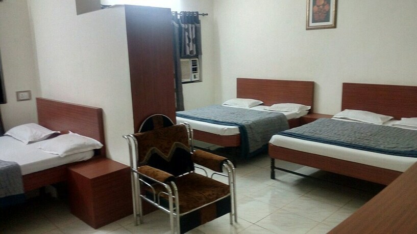 Imagen de la habitación del Hotel Dhruv Palace. Foto 26