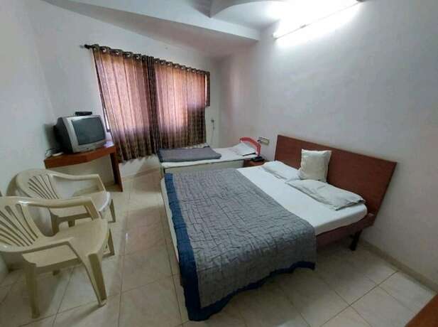 Imagen de la habitación del Hotel Dhruv Palace. Foto 30