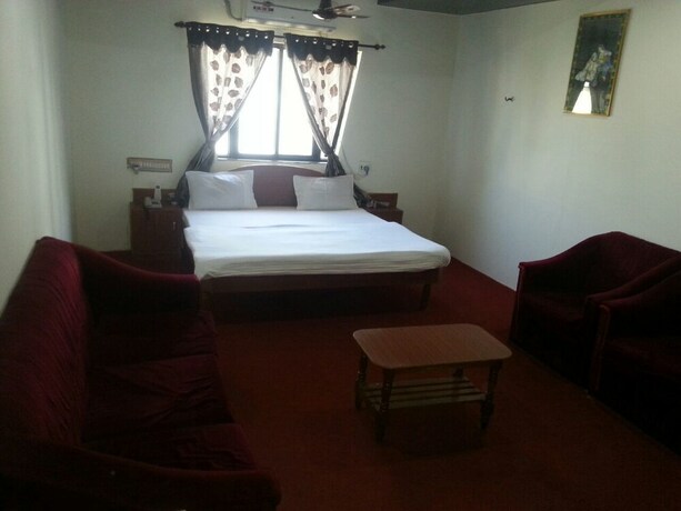 Imagen de la habitación del Hotel Dhruv Palace. Foto 32