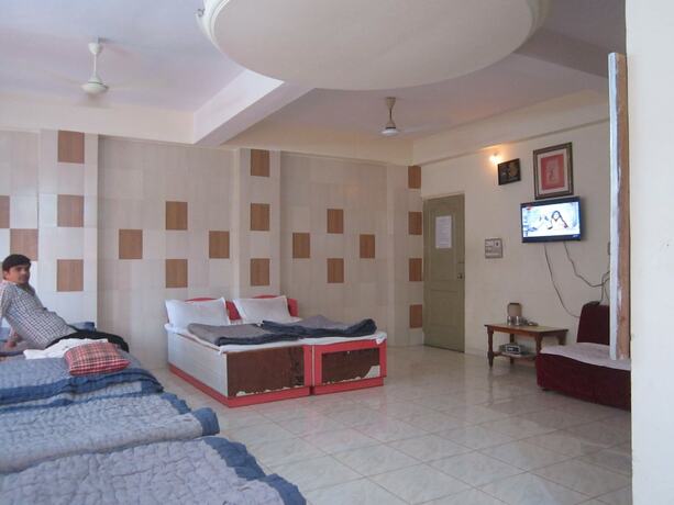 Imagen de la habitación del Hotel Dhruv Palace. Foto 35