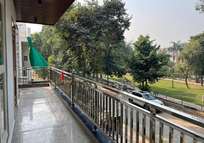 Imagen de los exteriores del Hotel Dhruv Shivalaya Residency. Foto 12