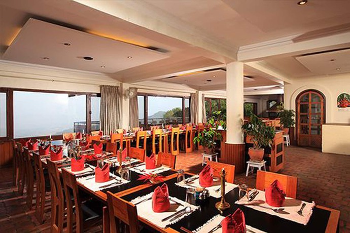 Imagen del bar/restaurante del Hotel Dhulikhel Lodge Resort. Foto 2