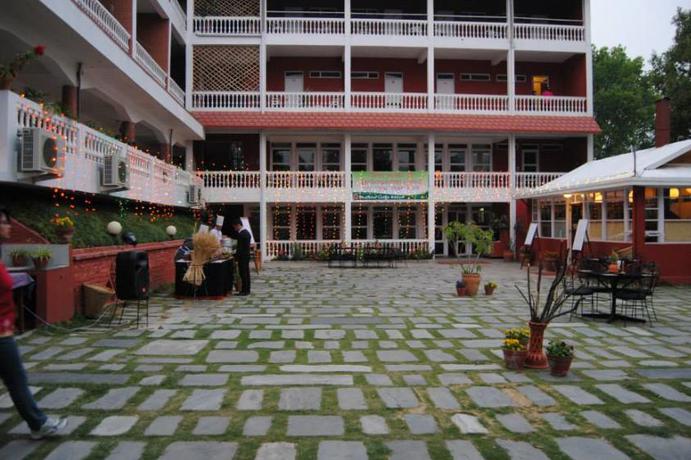 Imagen de los exteriores del Hotel Dhulikhel Lodge Resort. Foto 7
