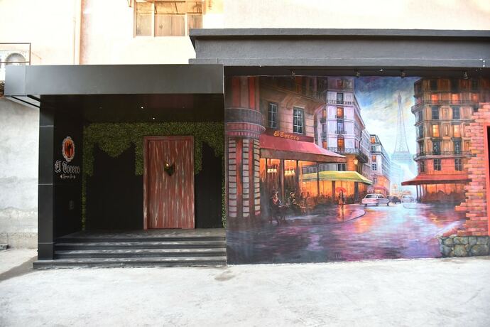 Imagen del bar/restaurante del Hotel Dhuri Resort. Foto 17