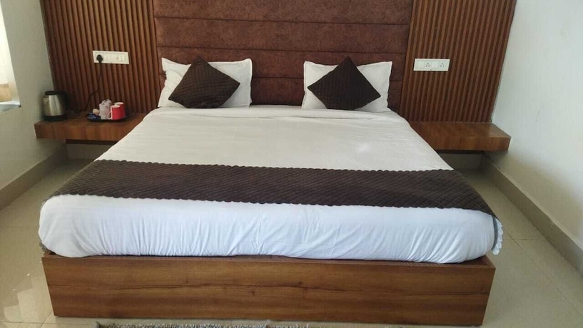 Imagen de la habitación del Hotel Dhurva and Resort. Foto 7