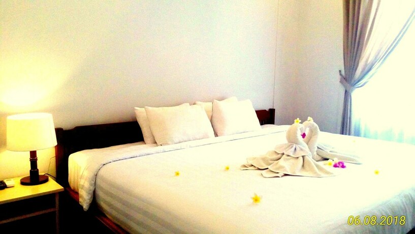 Imagen de la habitación del Hotel Dhyanapura City. Foto 32