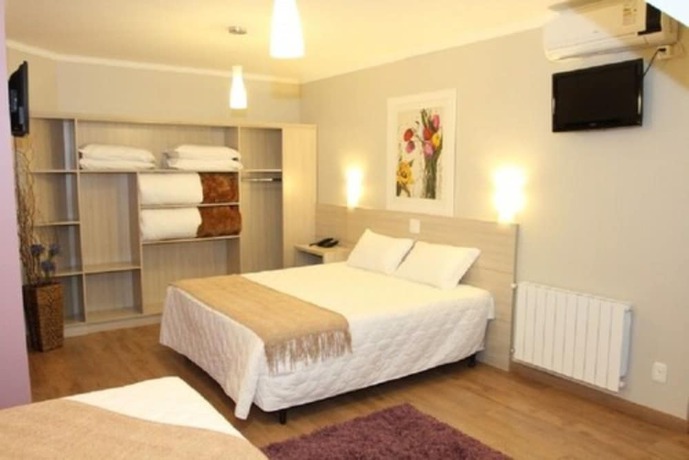 Imagen de la habitación del Hotel Di Capri. Foto 9