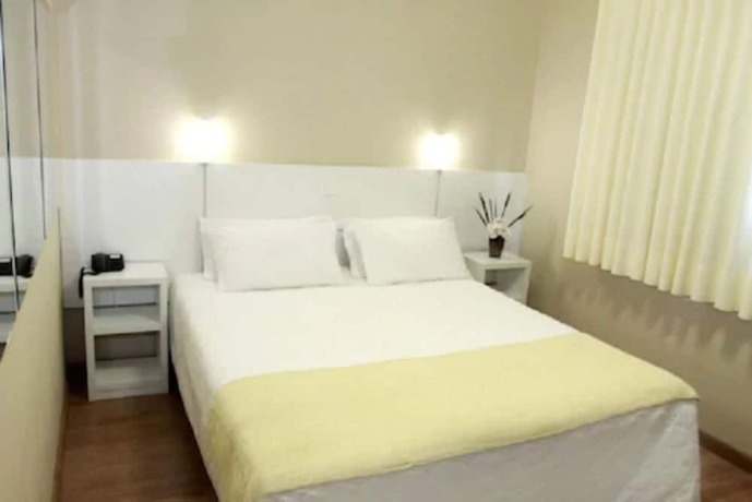 Imagen de la habitación del Hotel Di Capri. Foto 10