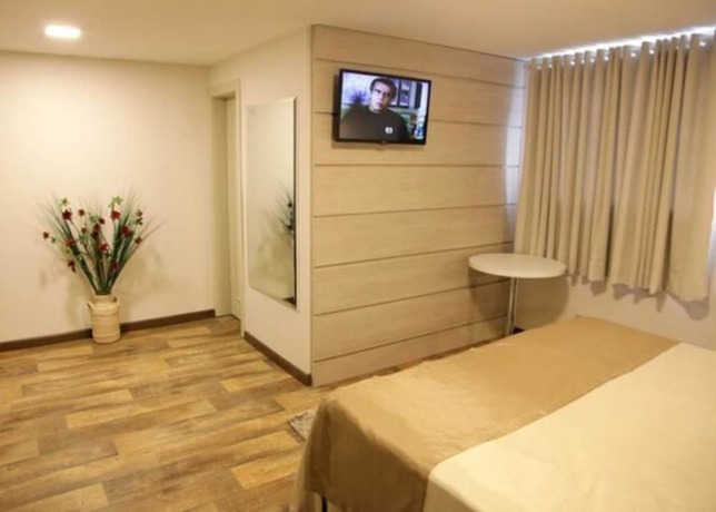 Imagen de la habitación del Hotel Di Capri. Foto 11