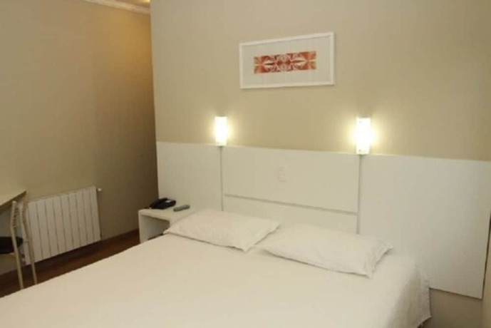 Imagen de la habitación del Hotel Di Capri. Foto 16