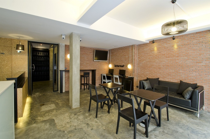 Imagen de los interiores del Hotel Di Place. Foto 12
