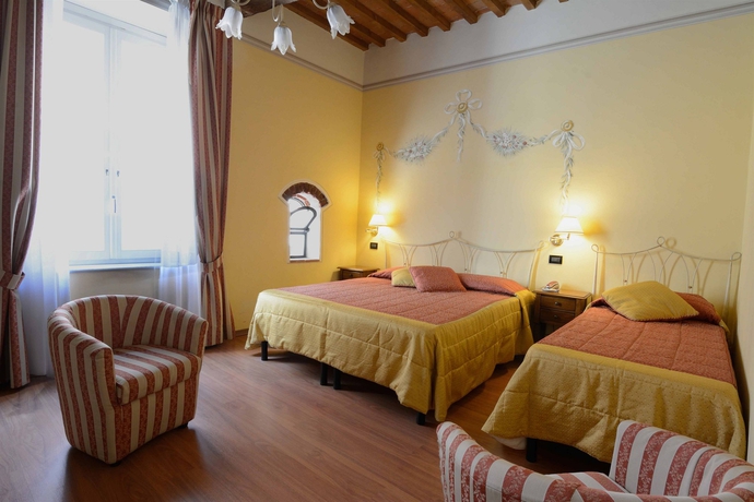 Imagen de la habitación del Hotel Di Stefano. Foto 7