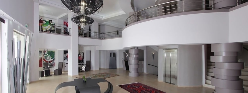 Imagen de los interiores del Hotel Di Tania. Foto 14