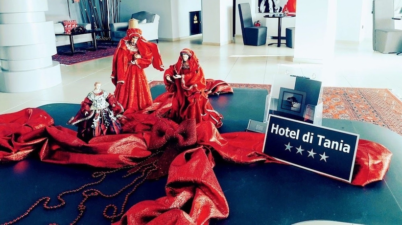 Imagen de los interiores del Hotel Di Tania. Foto 15