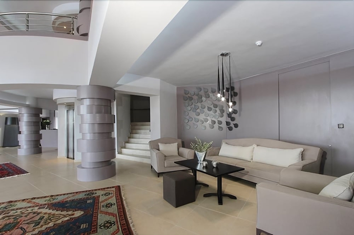 Imagen de los interiores del Hotel Di Tania. Foto 19