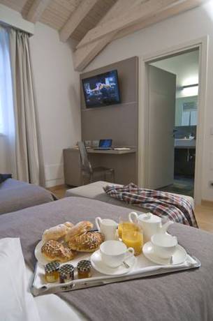 Imagen de la habitación del Hotel Di Varese. Foto 5