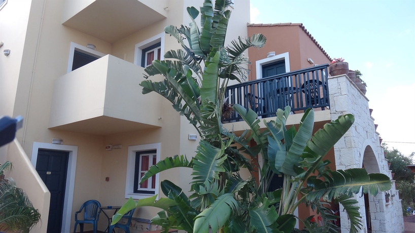 Imagen de los exteriores del Hotel Dia Apartments. Foto 10