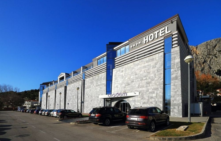 Imagen general del Hotel Diadem, Omis. Foto 1