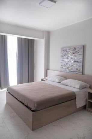 Imagen de la habitación del Hotel Diadema. Foto 13