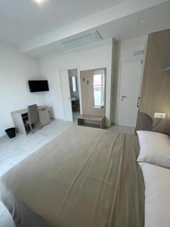 Imagen de la habitación del Hotel Diadema. Foto 15