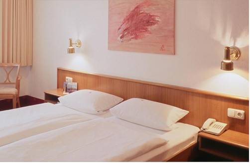 Imagen de la habitación del Hotel Diamant, Wedel. Foto 2