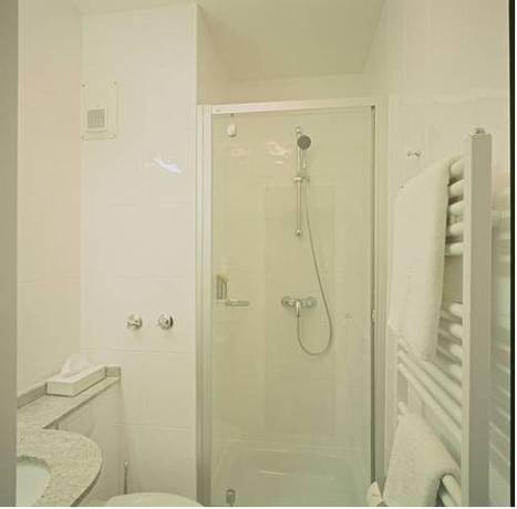 Imagen de la habitación del Hotel Diamant, Wedel. Foto 4