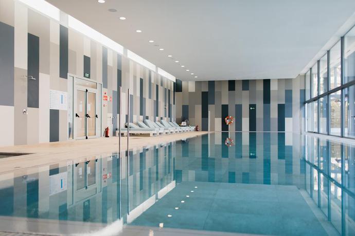 Imagen de la piscina del Hotel Diamant & Aparthotel. Foto 13