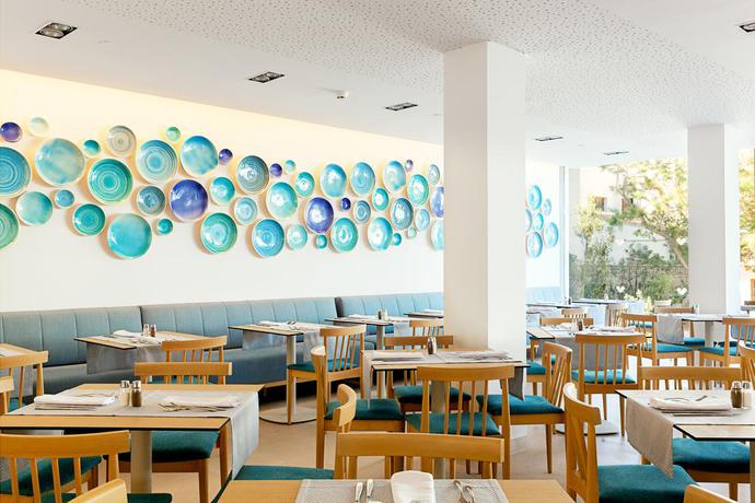 Imagen del bar/restaurante del Hotel Diamant & Aparthotel. Foto 3