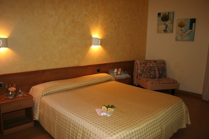 Imagen de la habitación del Hotel Diamante, Francavilla al Mare. Foto 10