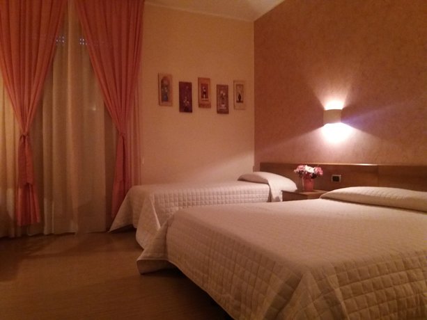 Imagen de la habitación del Hotel Diamante, Francavilla al Mare. Foto 11