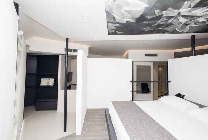 Imagen de la habitación del Hotel Diamante Mhotel. Foto 8