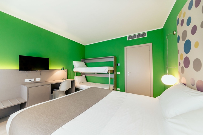 Imagen de la habitación del Hotel Diamante Mhotel. Foto 10