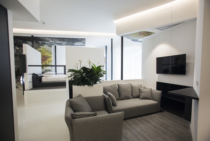 Imagen de la habitación del Hotel Diamante Mhotel. Foto 18