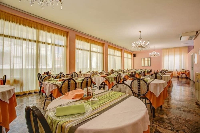 Imagen del bar/restaurante del Hotel Diamante, Rimini. Foto 6