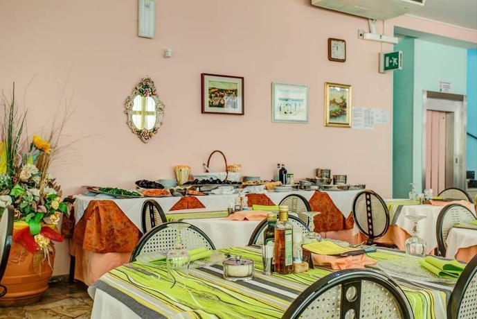 Imagen del bar/restaurante del Hotel Diamante, Rimini. Foto 8