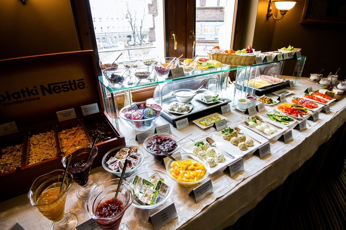 Imagen del bar/restaurante del Hotel Diament Plaza Gliwice. Foto 2