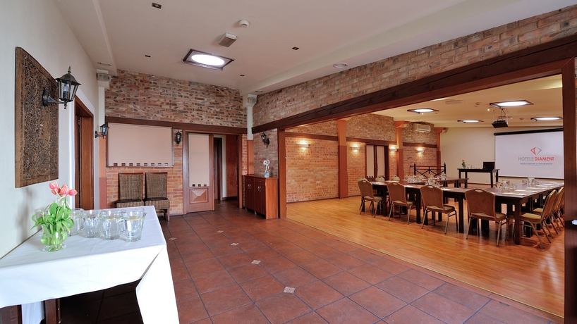 Imagen de los interiores del Hotel Diament Vacanza Siemianowice Slaskie. Foto 9