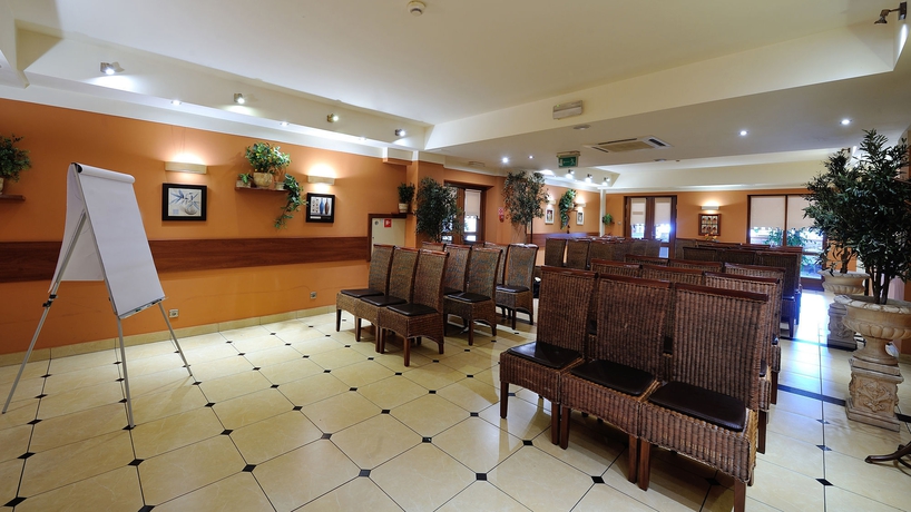 Imagen de los interiores del Hotel Diament Vacanza Siemianowice Slaskie. Foto 12